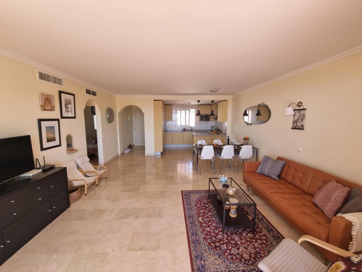 Elegant Apartment With Fantastic Views At The Top Of Calahonda Sitio de Calahonda Exterior foto